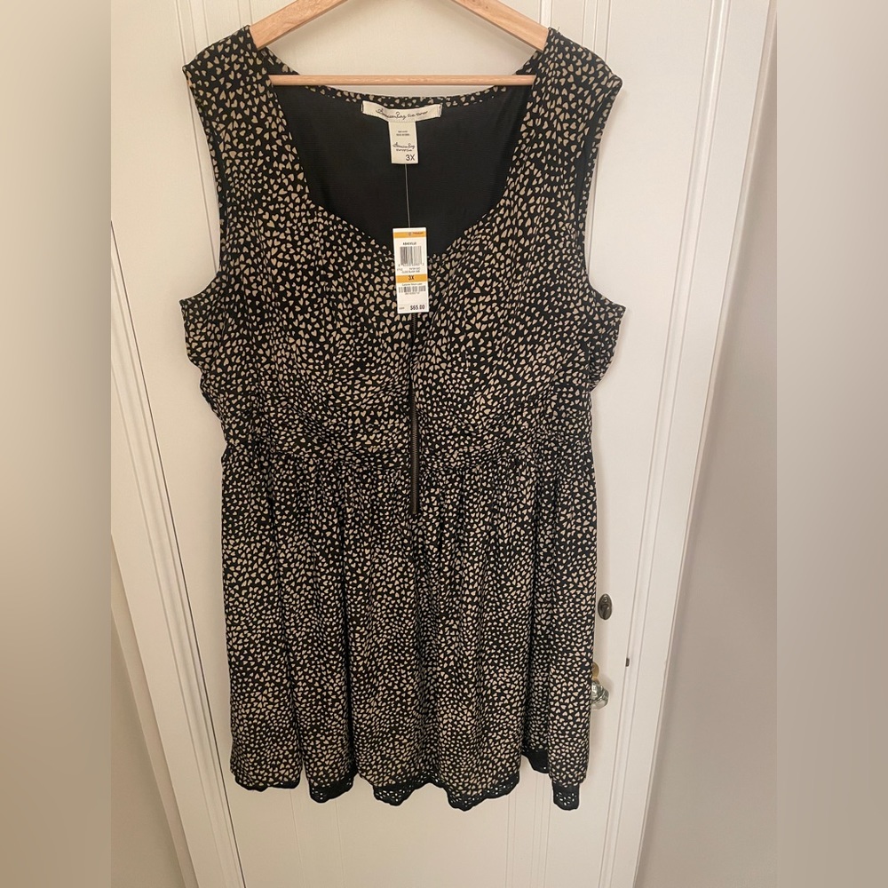 New with Tags! Sweetheart neck line Printed dress